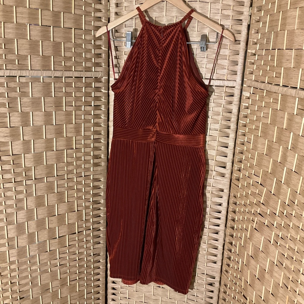NWT Dynamite Velvet Bodycon Dress - Picture 2 of 14